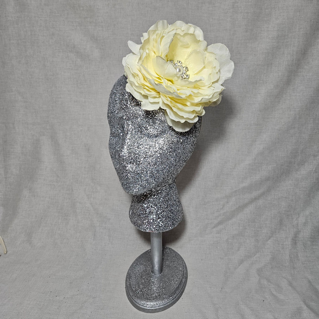 The "Flora" Fascinator